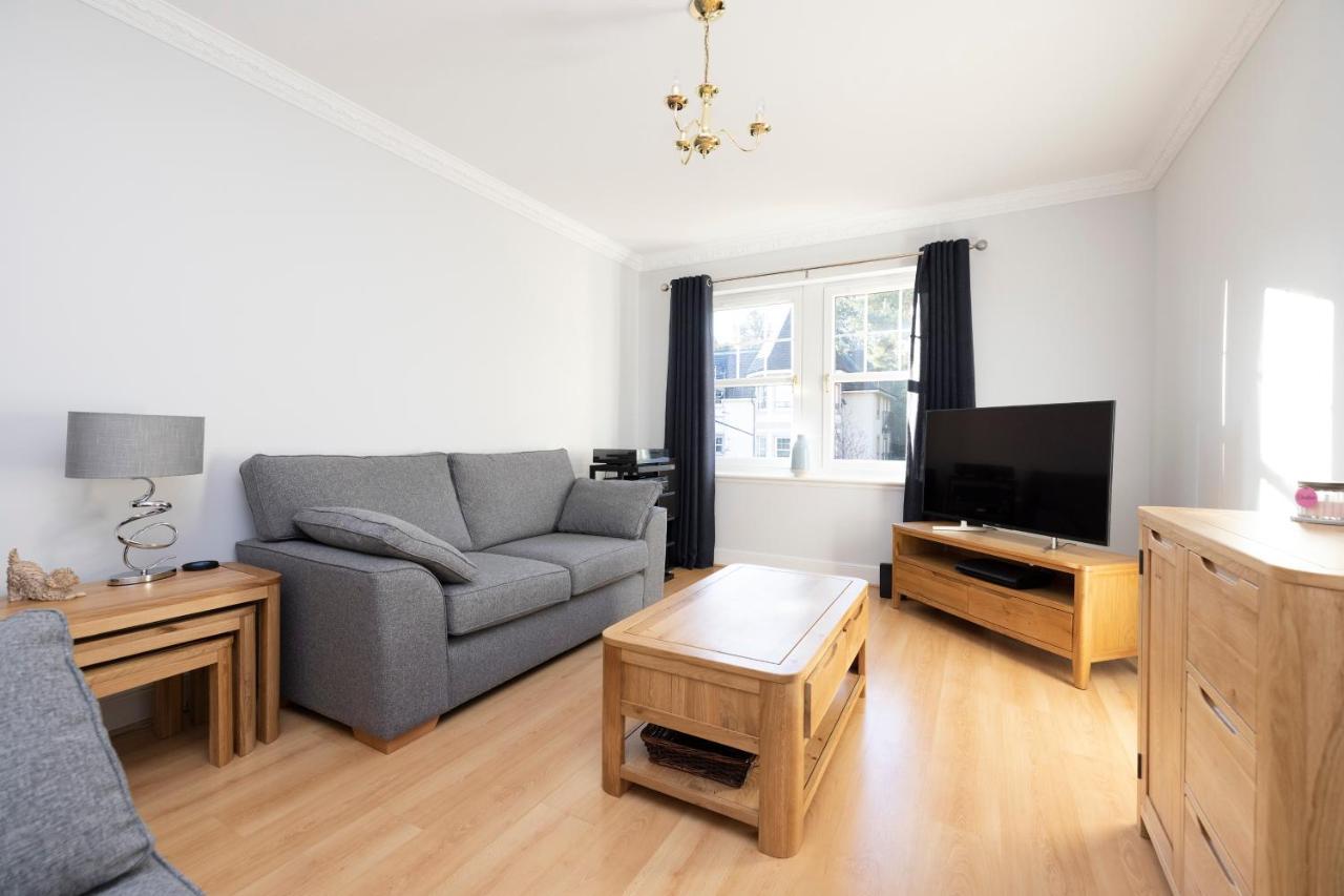 Joivy Modern Flat With Free Parking Apartment Edinburgh Bagian luar foto