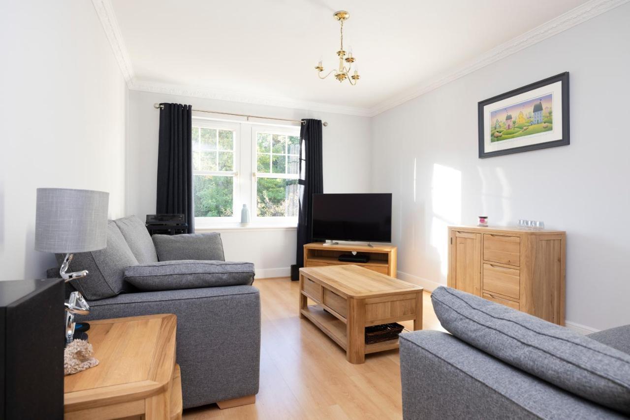 Joivy Modern Flat With Free Parking Apartment Edinburgh Bagian luar foto