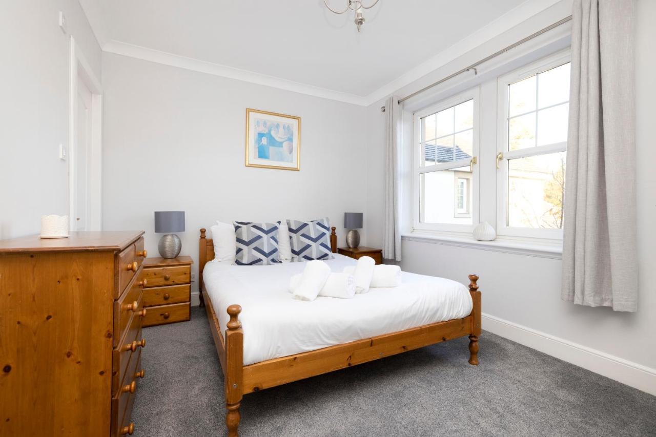 Joivy Modern Flat With Free Parking Apartment Edinburgh Bagian luar foto