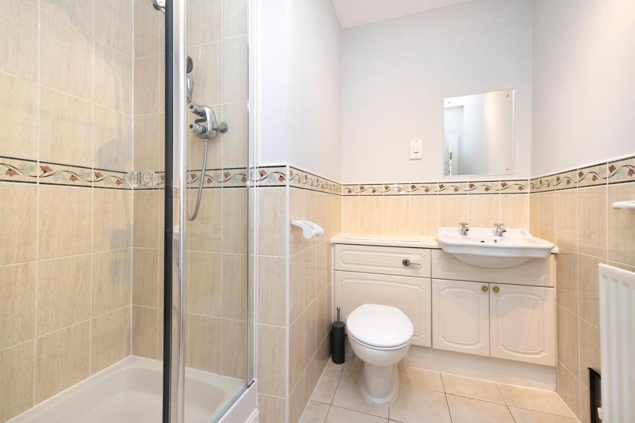 Joivy Modern Flat With Free Parking Apartment Edinburgh Bagian luar foto