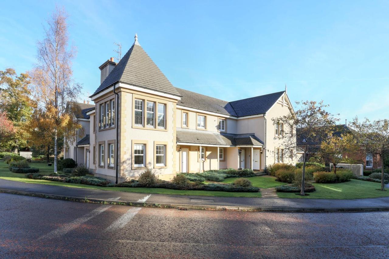 Joivy Modern Flat With Free Parking Apartment Edinburgh Bagian luar foto
