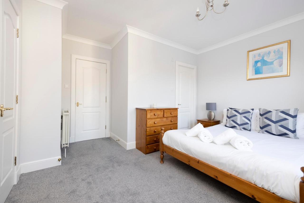 Joivy Modern Flat With Free Parking Apartment Edinburgh Bagian luar foto